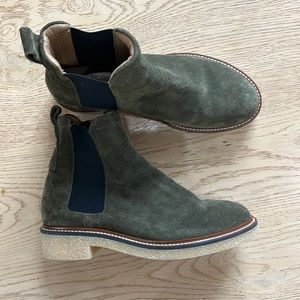 Everlane green suede Chelsea boots nwot size 7